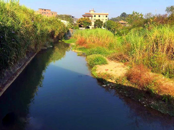 从化区江埔下罗溪水边1.8亩土地500平方厂房转让