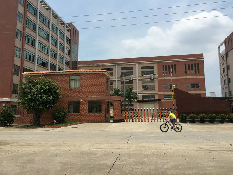 新华工业区1100,1800,3600平米一楼出租